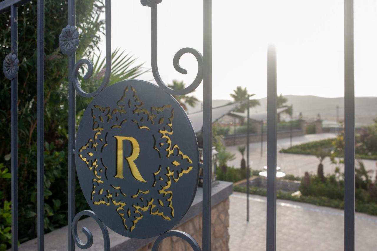Riad Gold Азру Екстериор снимка