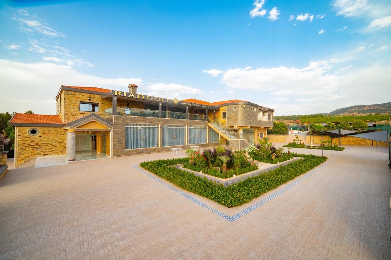 Riad Gold Азру Екстериор снимка