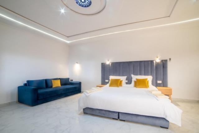 Riad Gold Азру Екстериор снимка